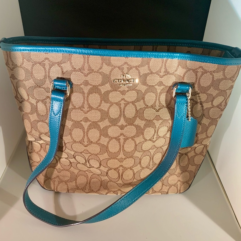 Coach Signature Tote